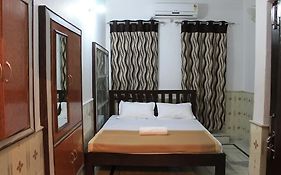 Madhur Villa Guest House